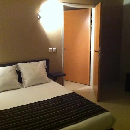 Hotel Fasthôtel Le Râle Des Genêts