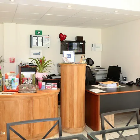 Hotel Fasthôtel Le Râle Des Genêts