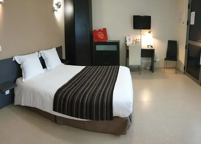 Fasthotel Le Rale Des Genets - Un Fh Collection