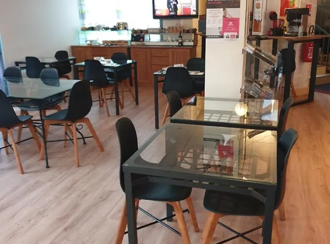 Fasthotel Le Rale Des Genets - Un Fh Collection 2*