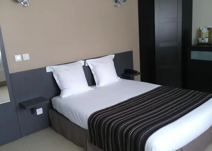 Hotel Fasthotel Le Rale Des Genets - Un Fh Collection 2*