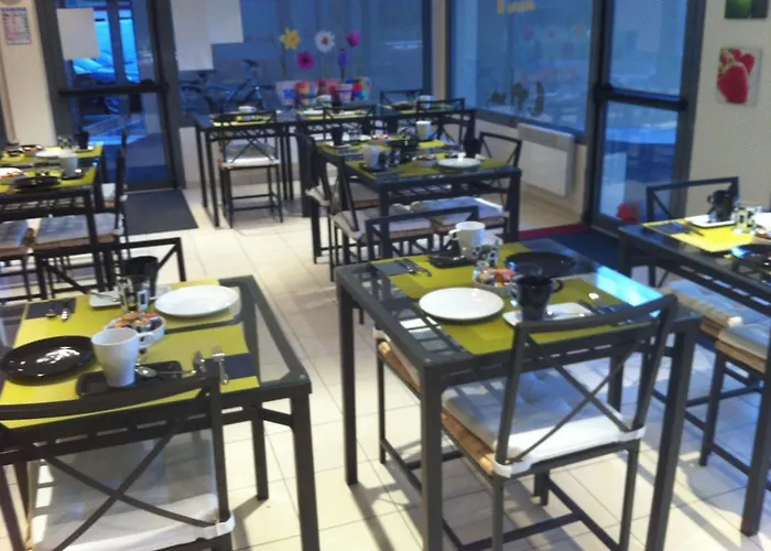 Hotel Fasthotel Le Rale Des Genets - Un Fh Collection 2*